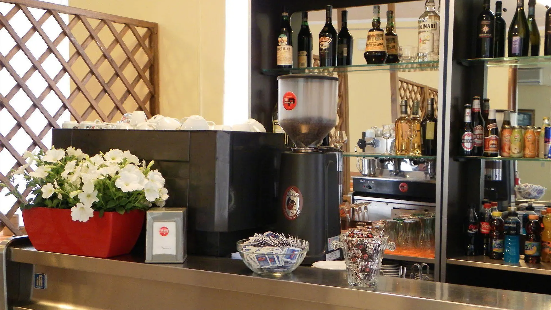 Hotel Nord Est Riccione 2*,  Italien
